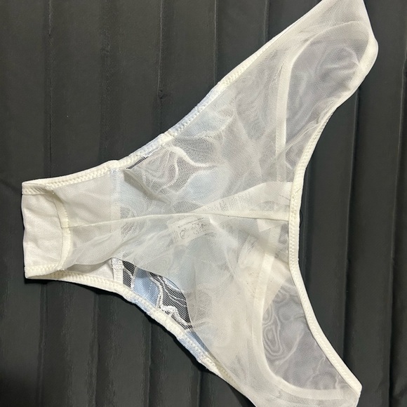 Francesca bra and matching panties - Picture 3 of 4